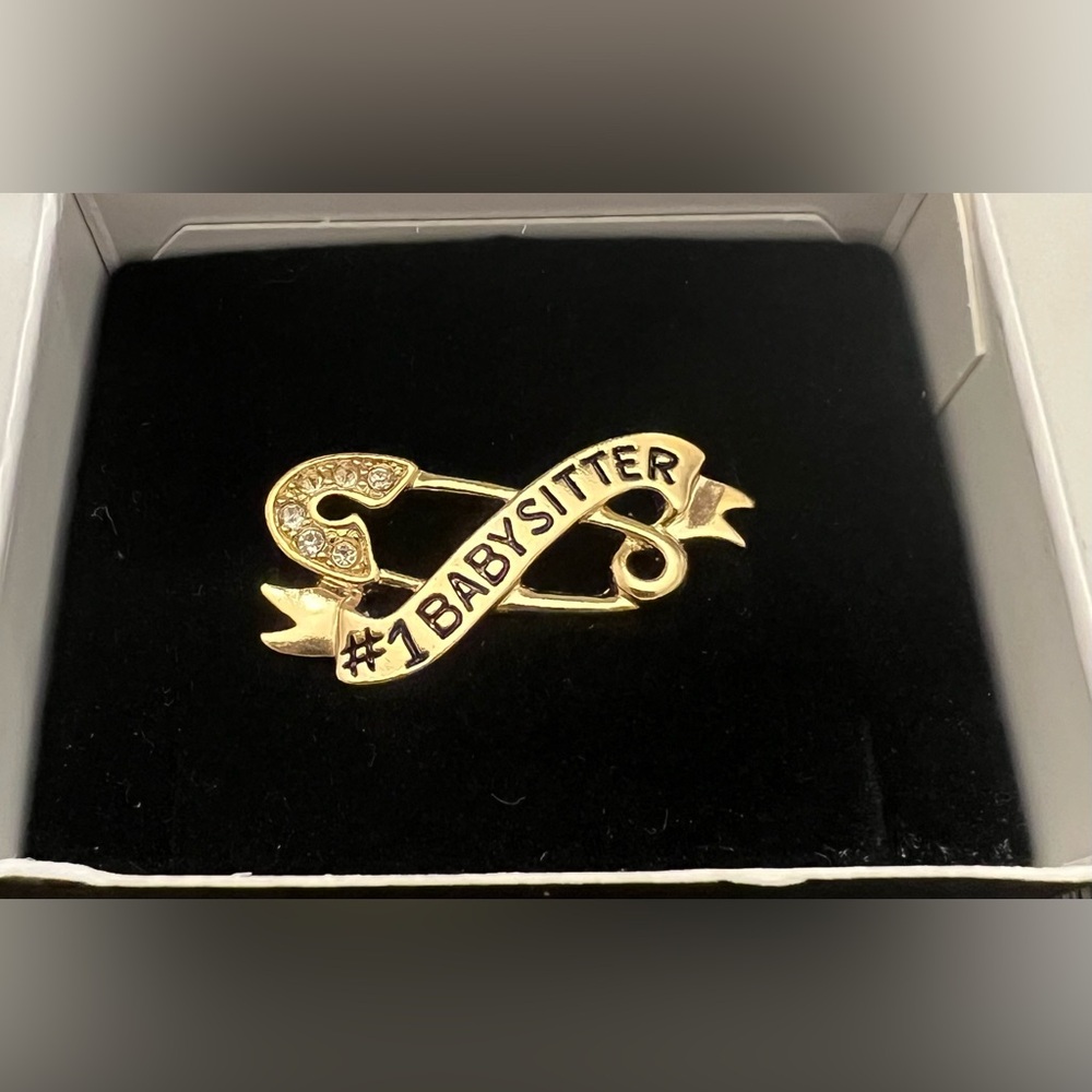 Vintage Avon #1 Babysitter Tac Pin Brooch w/ Rhinestones Gold Tone with box - Picture 5 of 7
